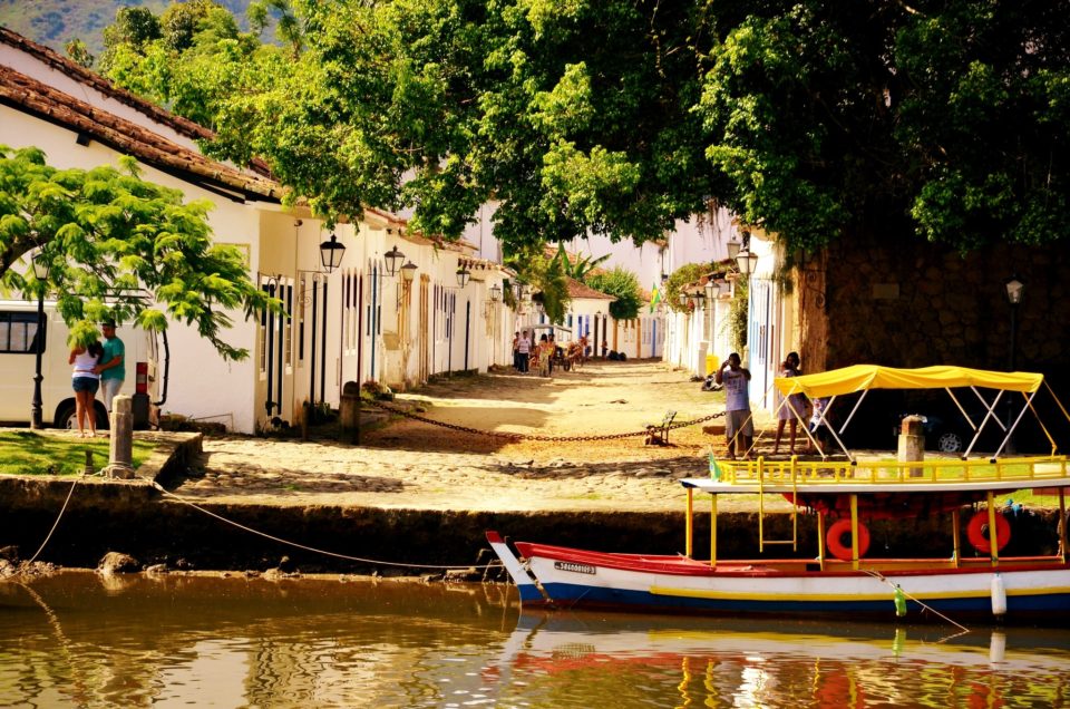 Paraty, região com mais de 60 praias incríveis!